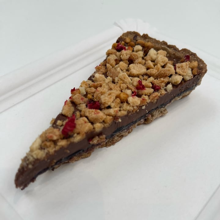 photo of Viva crostata vegan Crema Nocciole E Lampone shared by @therealveganfox on  23 Apr 2023 - review
