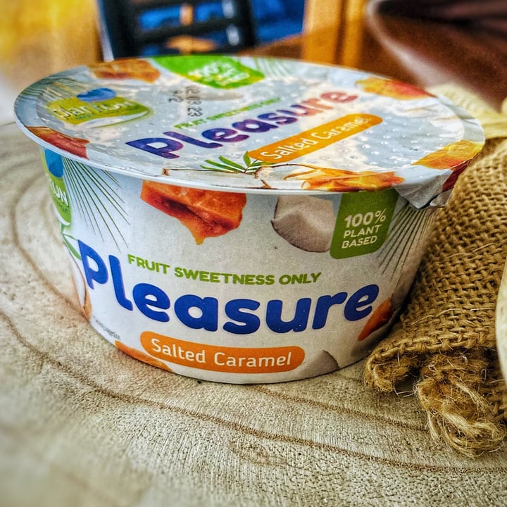 photo of planton pleasure yogurt caramello Salato shared by @federicathewitch on  04 Mar 2023 - review