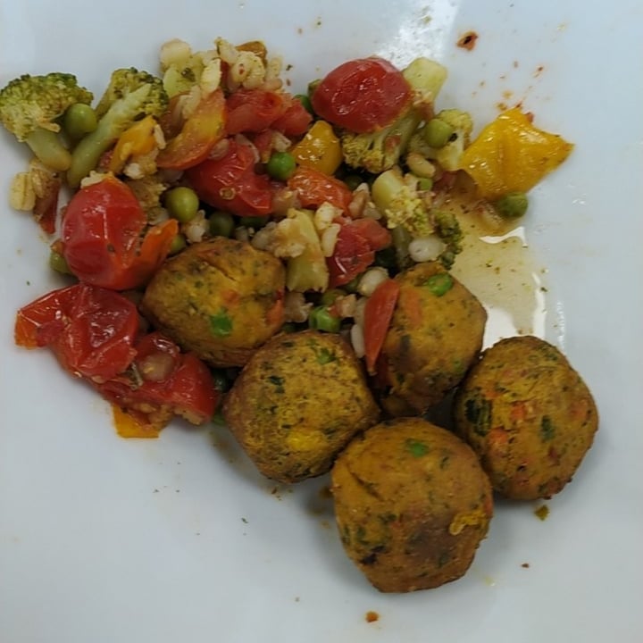photo of Ikea Food Albóndigas vegetales shared by @veggieandcatlover on  12 Feb 2023 - review