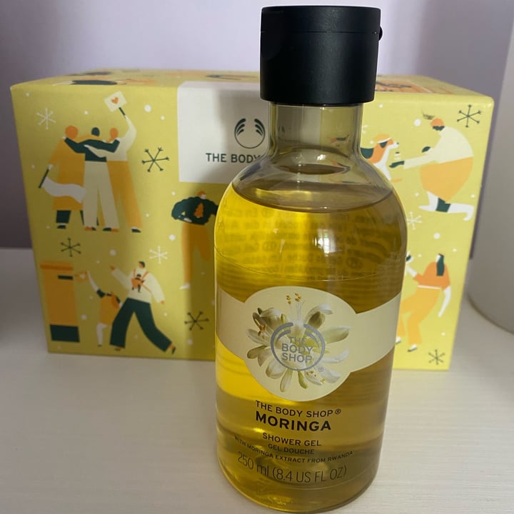photo of The Body Shop shower gel moringa shared by @valenteina on  08 Jan 2023 - review