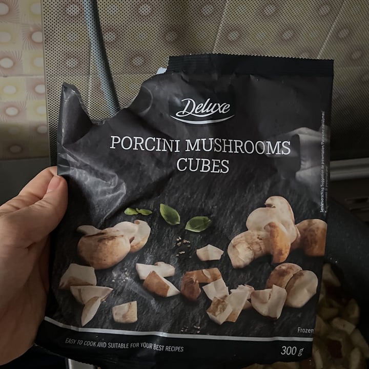 photo of Lidl Deluxe Porcini Mushrooms Cubes shared by @alessandro504 on  02 Jan 2023 - review