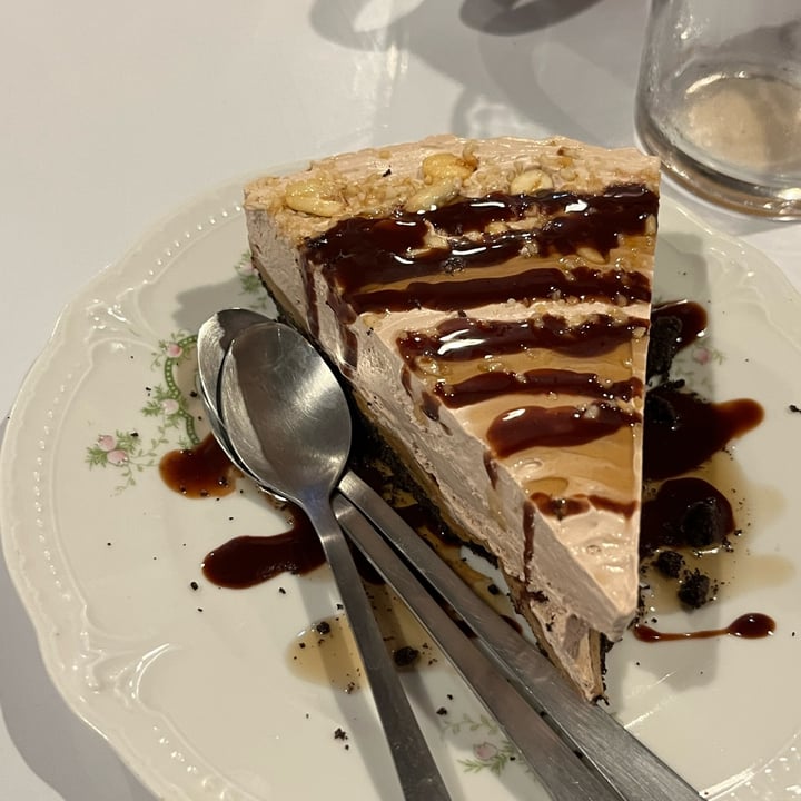 photo of COMET 984 - 50's Diner Cheesecake snickers 💯🌱❤️ shared by @magicvegan on  04 Jan 2023 - review