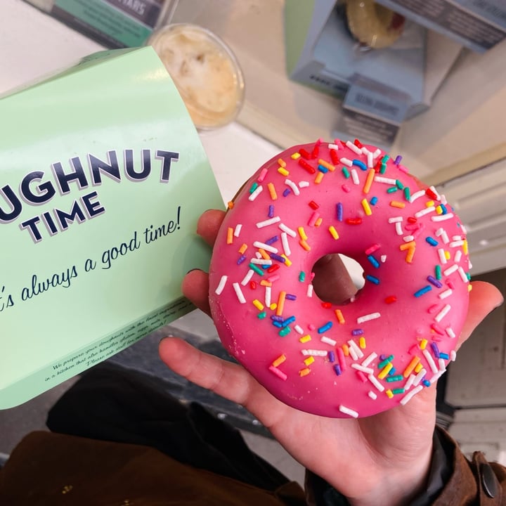photo of Doughnut Time D’oh nut shared by @katelouisepowell on  17 Mar 2023 - review