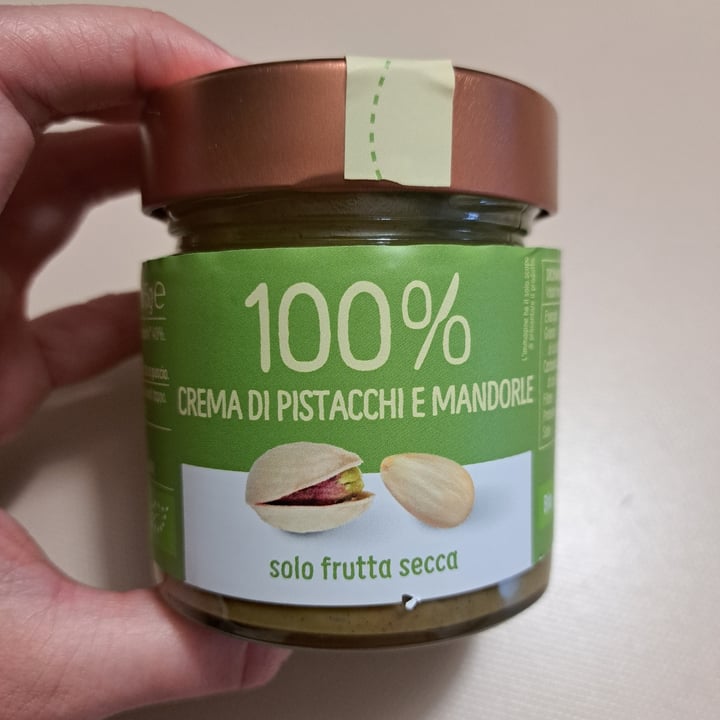 photo of 100% 100% Crema Al Pistacchio E Mandorle shared by @nikyveg on  16 May 2023 - review