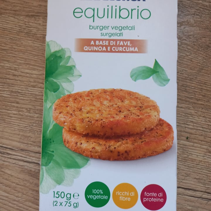 photo of Esselunga equilibrio Burger Vegetali (Fave, Quinoa e Curcuma) shared by @drone53 on  08 Jun 2023 - review