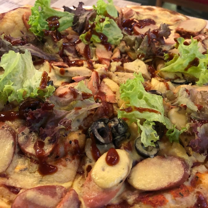 photo of WellSmoocht Bbq triple Soysage pizza shared by @nosaltypopcorn on  04 Jan 2023 - review