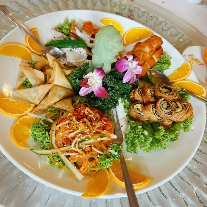 photo of Eight Treasures happy reunion platter shared by @hongkheng on  13 Mar 2023 - review