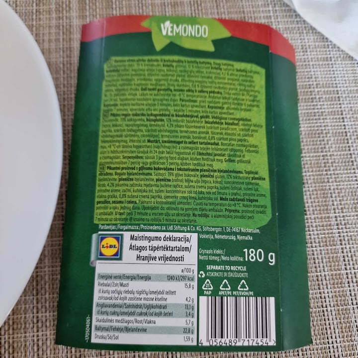photo of Vemondo Vegan Sausages - spicy shared by @miki075 on  25 Jun 2023 - review