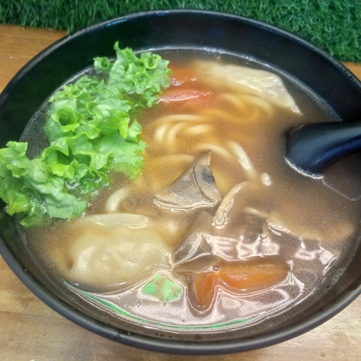 photo of nomVnom Xpress Dumpling udon shared by @veganspicegirl on  10 Jan 2023 - review