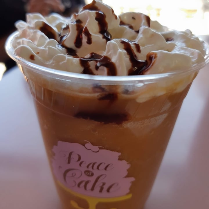 photo of Peace of Cake Frappuccino shared by @dansivansi on  09 Jan 2023 - review