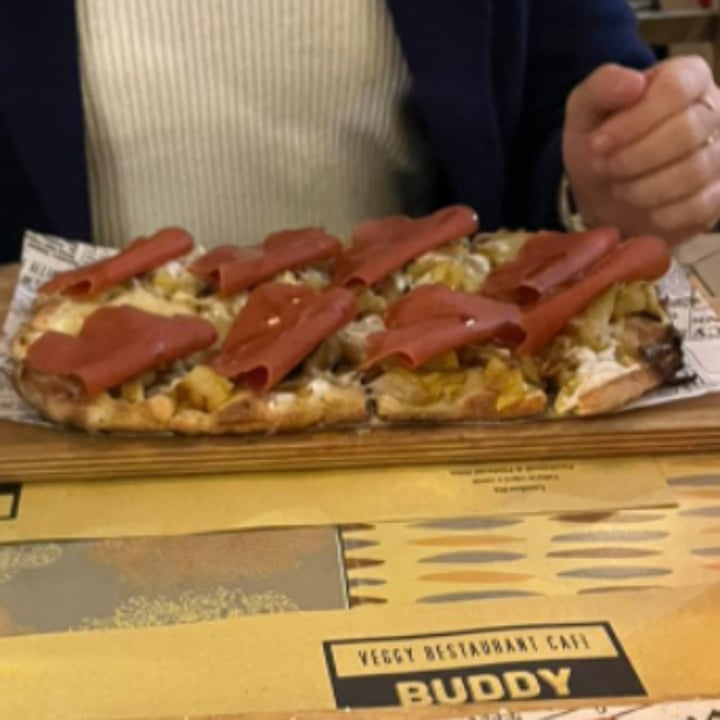 photo of Buddy Italian Restaurant Cafè Pinsa Patate E Speck Vegano shared by @lorenzocvl on  12 May 2023 - review