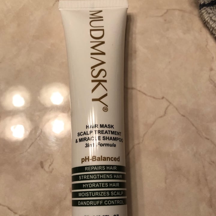 photo of Mudmasky hair mask scalp treatment and miracle shampoo shared by @oscargogh on  14 Jan 2023 - review