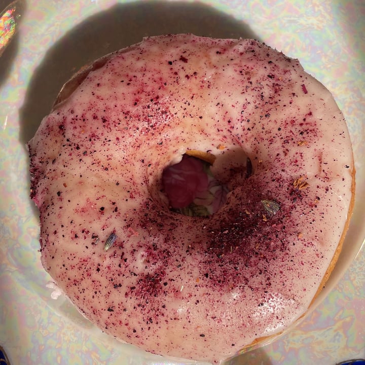 photo of Doe Donuts blueberry flower shared by @herbivoracious on  13 Feb 2023 - review