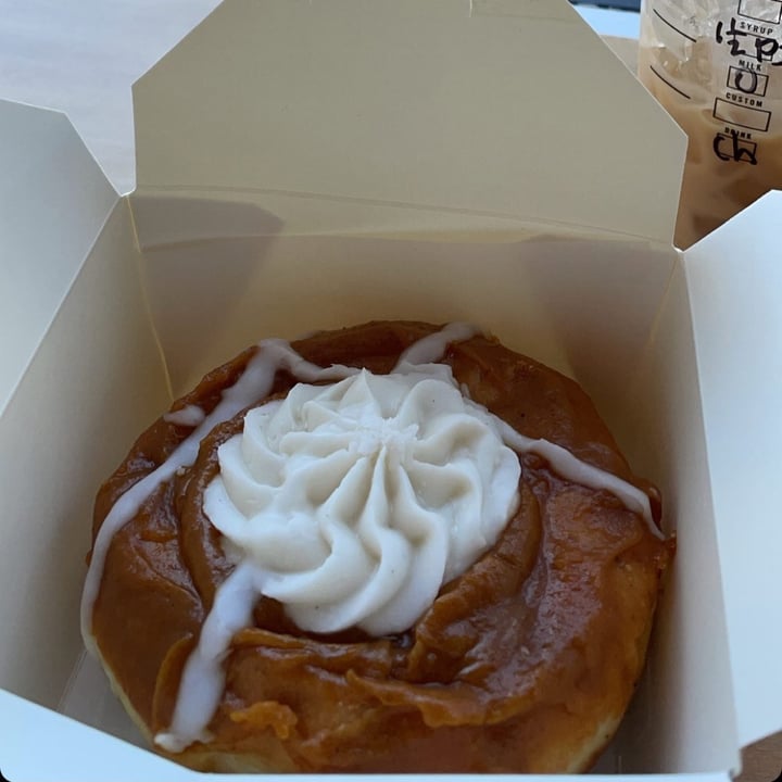 photo of Guru Donuts Vegan Donuts shared by @stickeractivist on  31 Dec 2022 - review