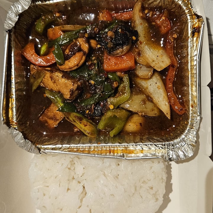 photo of Simply Asia - Table View 309 - Roasted Chilli Paste Stir-fry with Tofu shared by @therush on  23 Jun 2023 - review