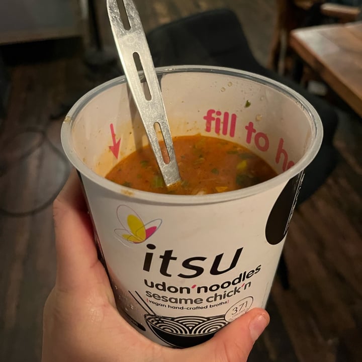 photo of itsu udon’noodles sesame chick’n shared by @gabriellademartino on  07 Jan 2023 - review