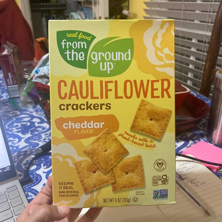 photo of Real Food From The Ground Up Cauliflower Crackers Cheddar Flavor shared by @taysavage on  20 Jan 2023 - review