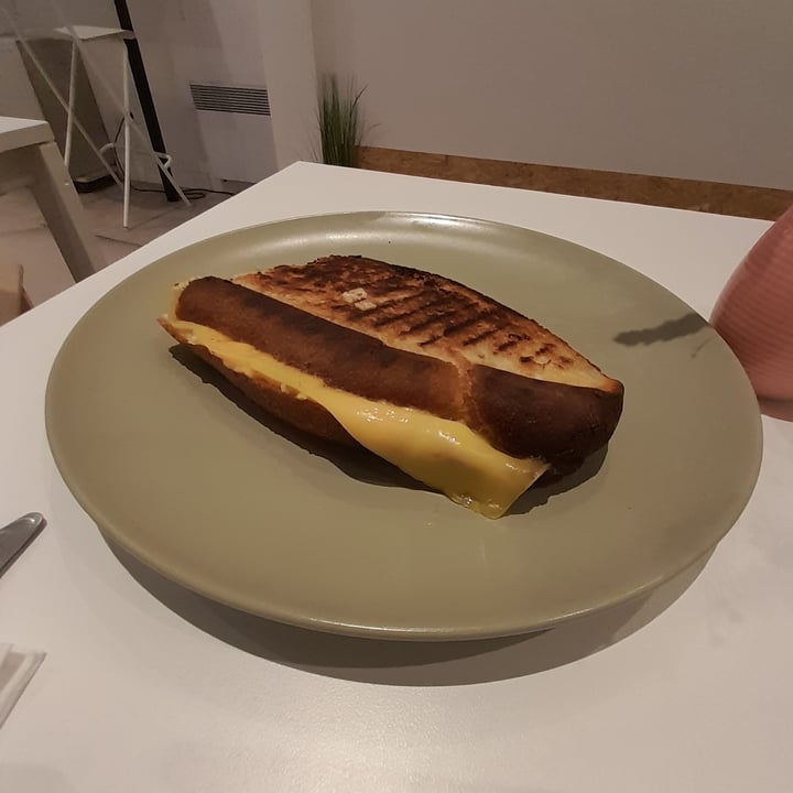 photo of YOGAMOUR Cheese Toastie Vegan shared by @alice50 on  14 Apr 2023 - review