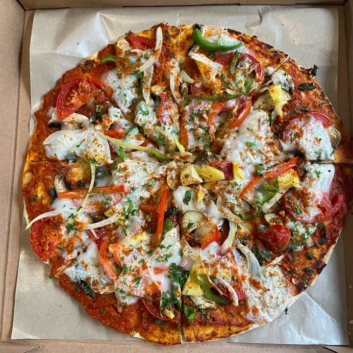 photo of Alkaline Restaurant vegan pizza shared by @sebalex on  04 Jan 2023 - review
