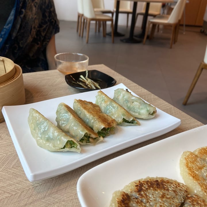 photo of D'life Signature 蔬品軒 Gyoza shared by @dafnelately on  19 Mar 2023 - review