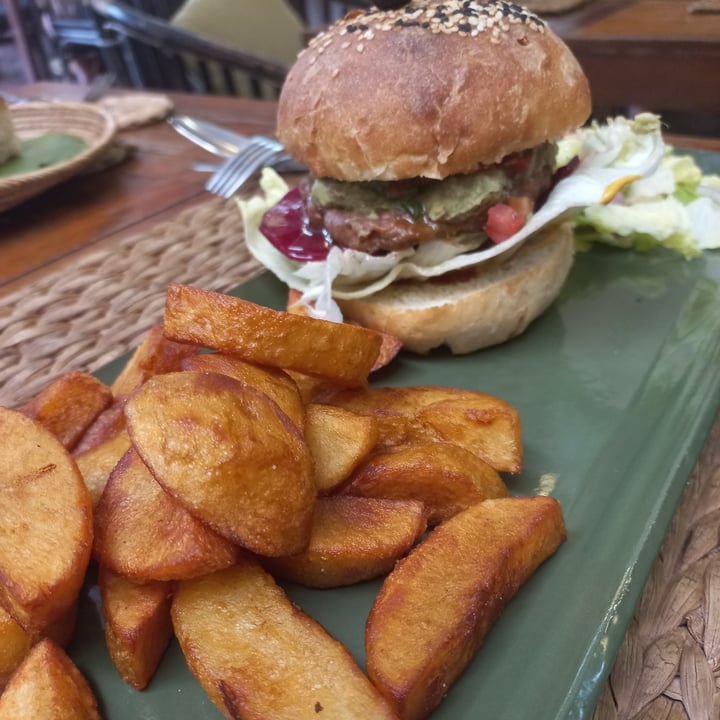 photo of New Leaf Eatery Beyond Burger shared by @punilu on  02 Apr 2023 - review
