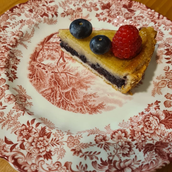 photo of Sweets Namura Torta Frangipane shared by @freddiemercuzio on  16 Jul 2023 - review