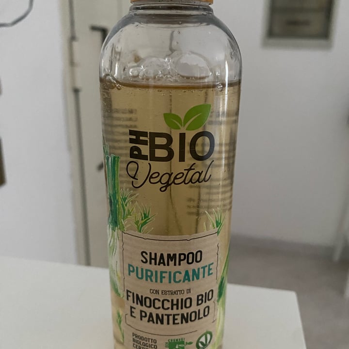 photo of ph bio vegetal shampoo purificante shared by @nausica on  05 Mar 2023 - review
