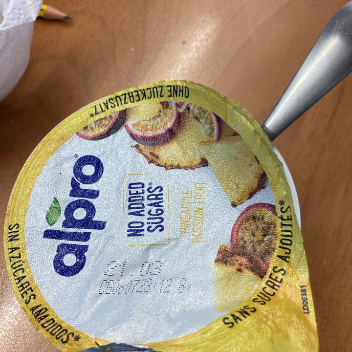 photo of Alpro Mango Yogurt (No Added Sugars) shared by @tizianamosesso on  18 Apr 2023 - review
