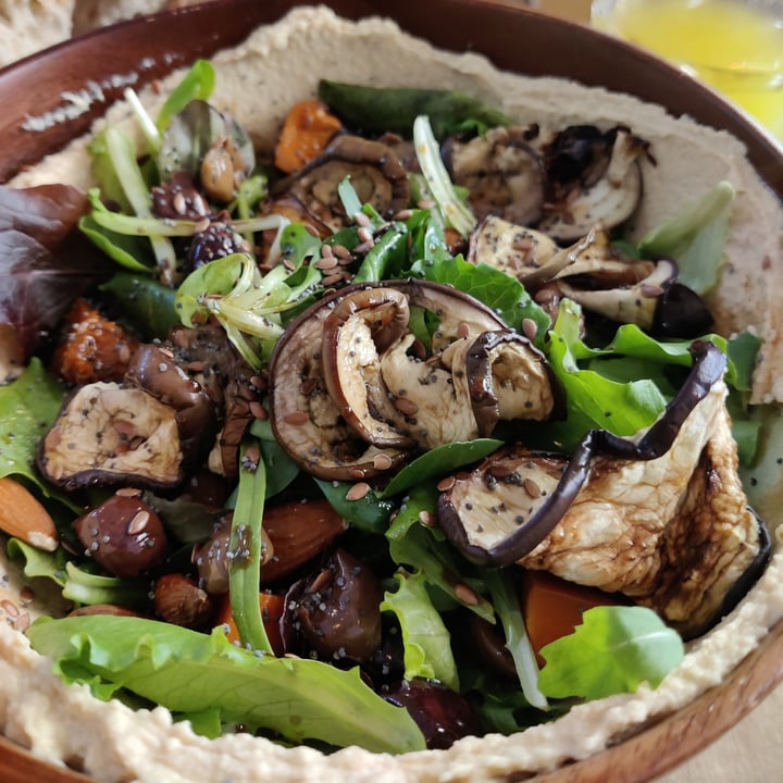 photo of Pray for Burger Hummus bowl shared by @martinabee on  27 Mar 2023 - review