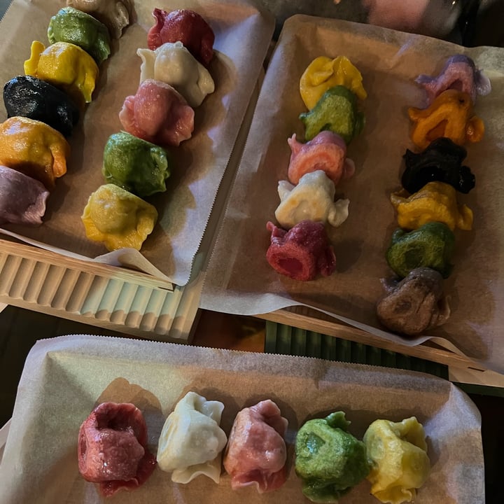 photo of VEGAN GYOZA YU dumplings shared by @nbernal25 on  07 Jun 2023 - review