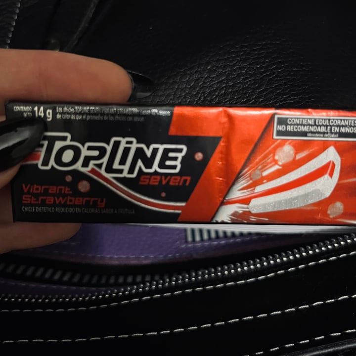 photo of Topline Chicles shared by @lolaalombardii on  11 Apr 2023 - review