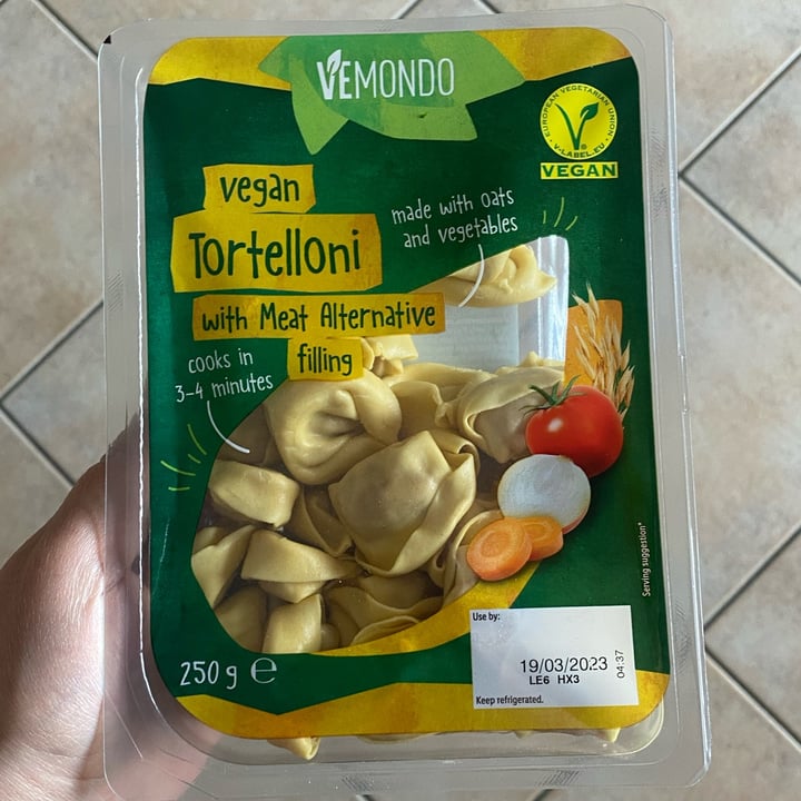 photo of Vemondo vegan tortelloni shared by @violetglasses on  22 Jan 2023 - review