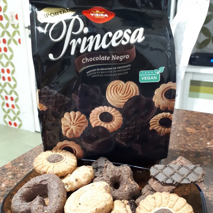 photo of Vieira Princesa bolachas de chocolate sortidas shared by @glaurabambirra on  28 Apr 2023 - review