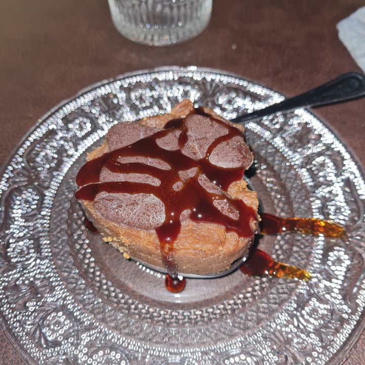 photo of Il Pangolino - Vegan Bistrot Dessert con burro d'arachidi, cioccolato e caramello shared by @metemagno on  20 May 2023 - review