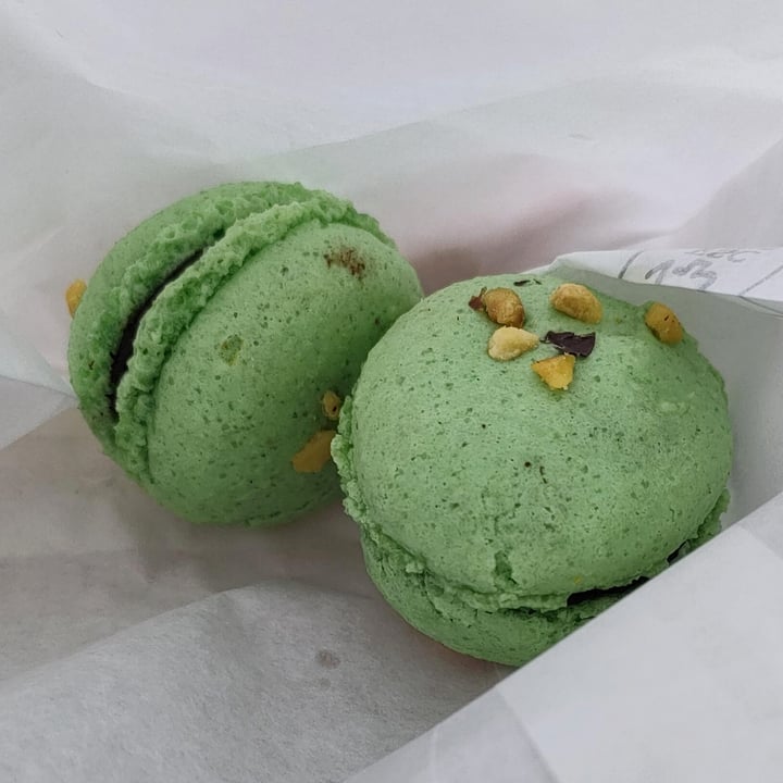 photo of Missbake Macaron Vegan Cioccolato & Pistacchio shared by @irene80 on  03 May 2023 - review