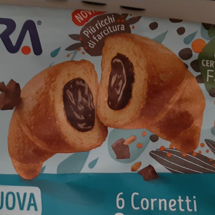 photo of Misura 6 cornetti al cioccolato shared by @euphorian on  03 Jul 2023 - review