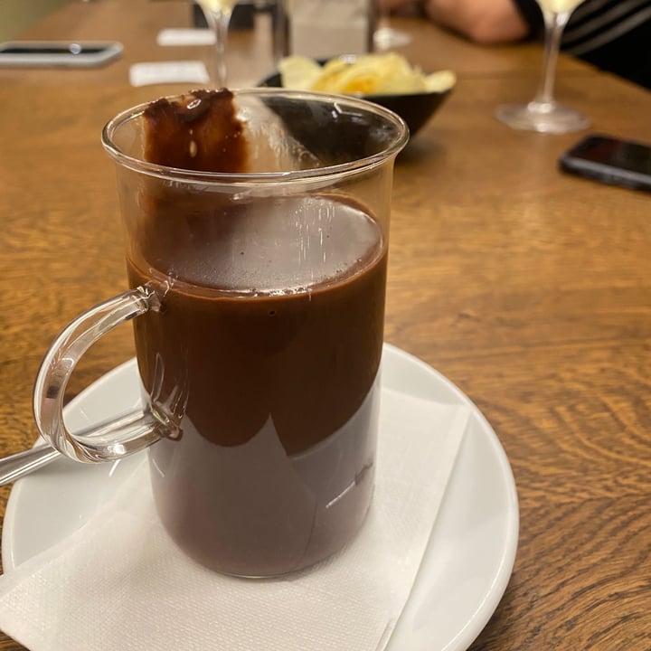 photo of Bar Borsa Caffè Bistrot Hot Chocolate shared by @belliebone2022 on  30 Dec 2022 - review