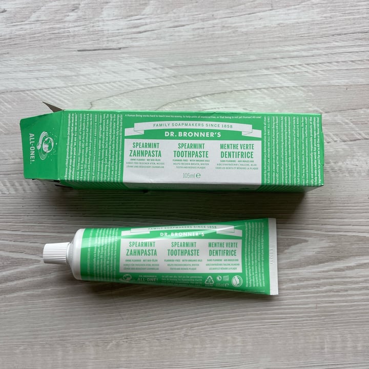 photo of Dr. Bronner's Toothpaste  spearmint shared by @francescalattanzi on  16 Mar 2023 - review