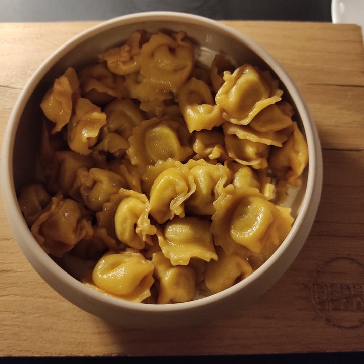 photo of Herbe - Food & Drink Vegetale Cappelletti vegan con panna di anacardi shared by @ilariabonini on  12 Feb 2023 - review
