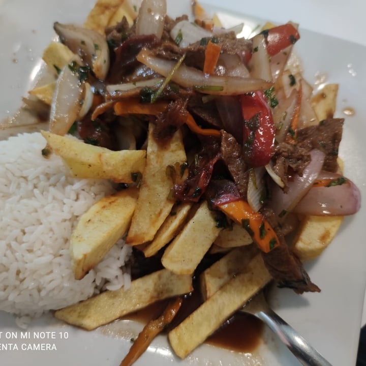 photo of Loving Hut - Golden Food Lomo saltado shared by @lali05 on  21 Feb 2023 - review