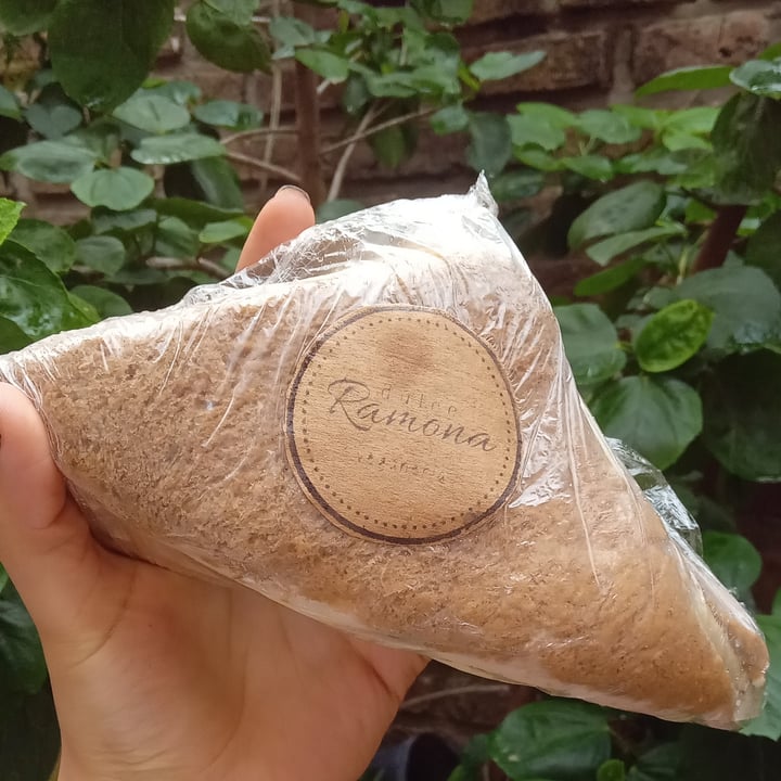 photo of Dulce Ramona vegan Sandwiches de miga integral shared by @veganicz on  17 Jul 2023 - review