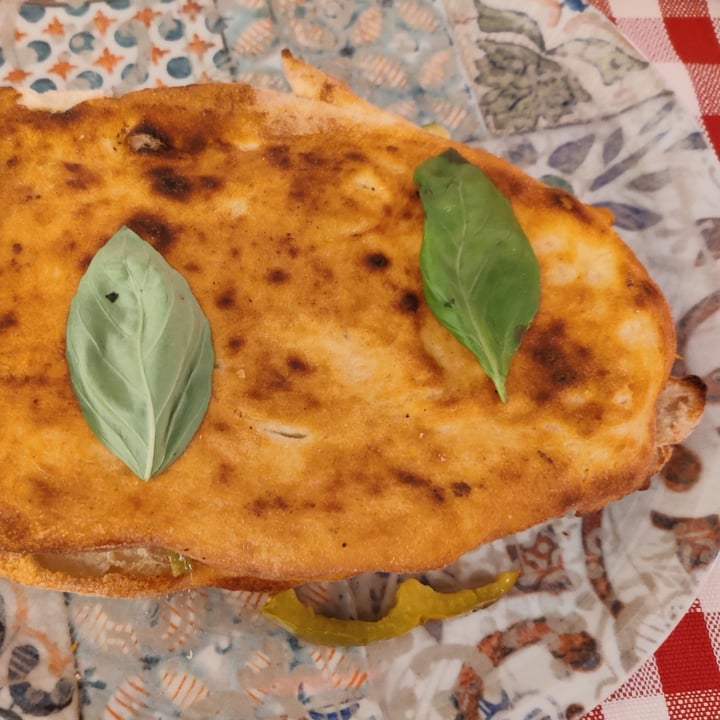 photo of Pizzeria Donnarumma Panuozzo Vegano shared by @vegangio on  10 Jul 2023 - review
