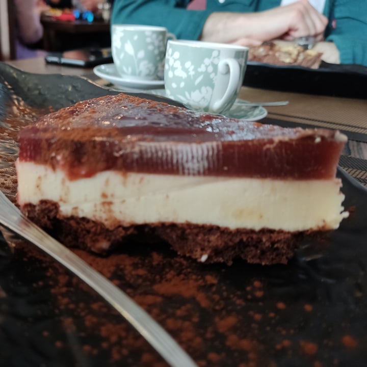 photo of Veganda Cheesecake shared by @iris2326 on  14 Apr 2023 - review