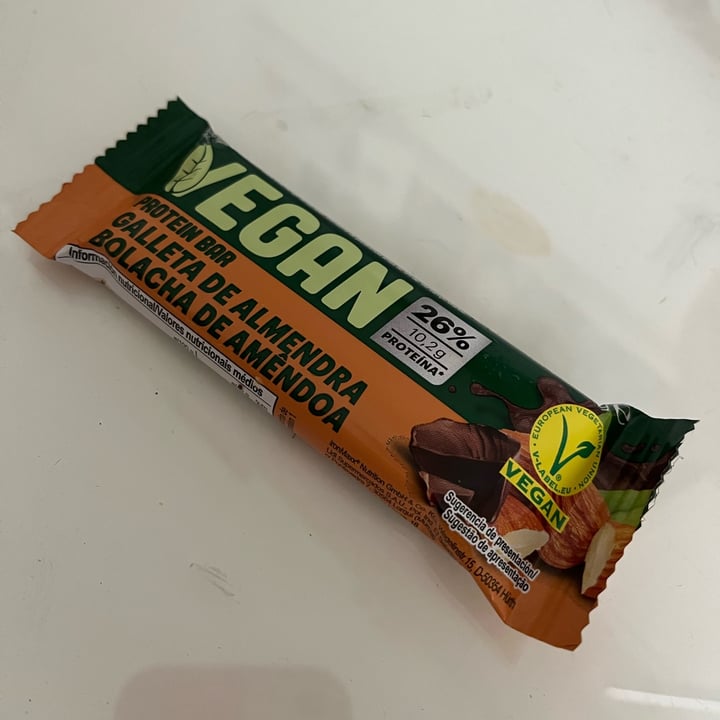 photo of Lidl vegan protein bar gusto di biscotto alle mandorle shared by @elenaxgr on  06 Feb 2023 - review