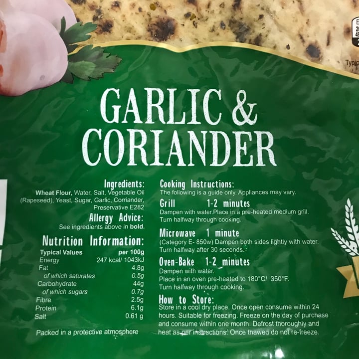 photo of Leicester Bakery Garlic & Coriander Naan Breads shared by @masscas on  20 Dec 2022 - review