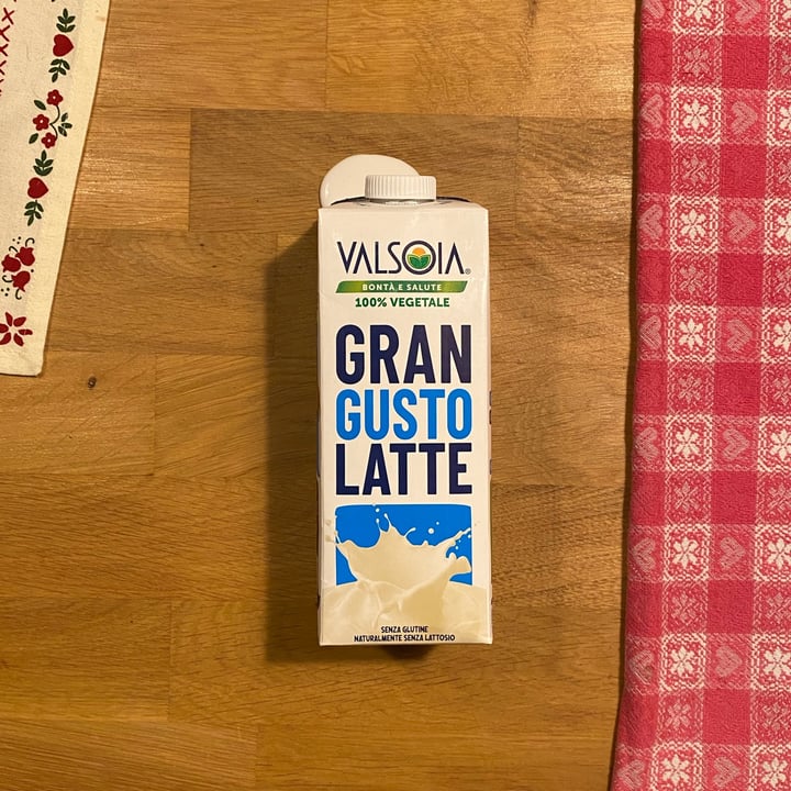 photo of Valsoia GRAN GUSTO LATTE shared by @vegmaddy on  05 Jan 2023 - review