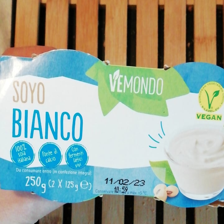 photo of Vemondo Yogurt Di Soia shared by @luciariggio on  10 Feb 2023 - review