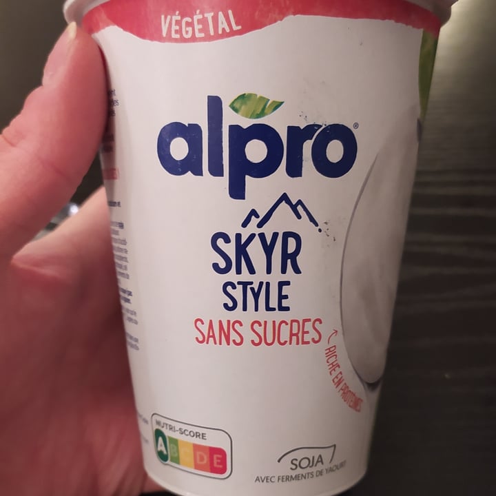 photo of Alpro Skyr style nature sans sucres shared by @v3ronica on  11 Feb 2023 - review