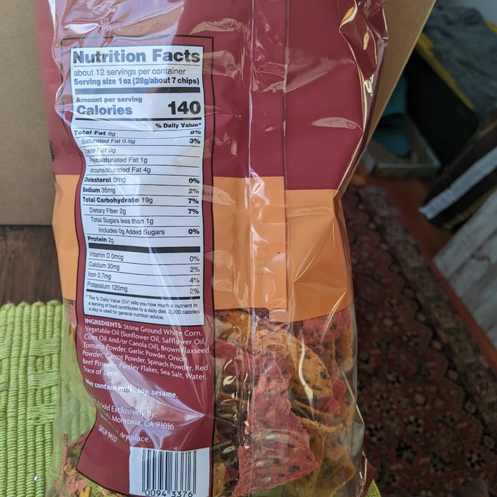 photo of Trader Joe's Veggie & Flaxseed Corn Tortilla Chips shared by @oolaf-13 on  01 Jan 2023 - review