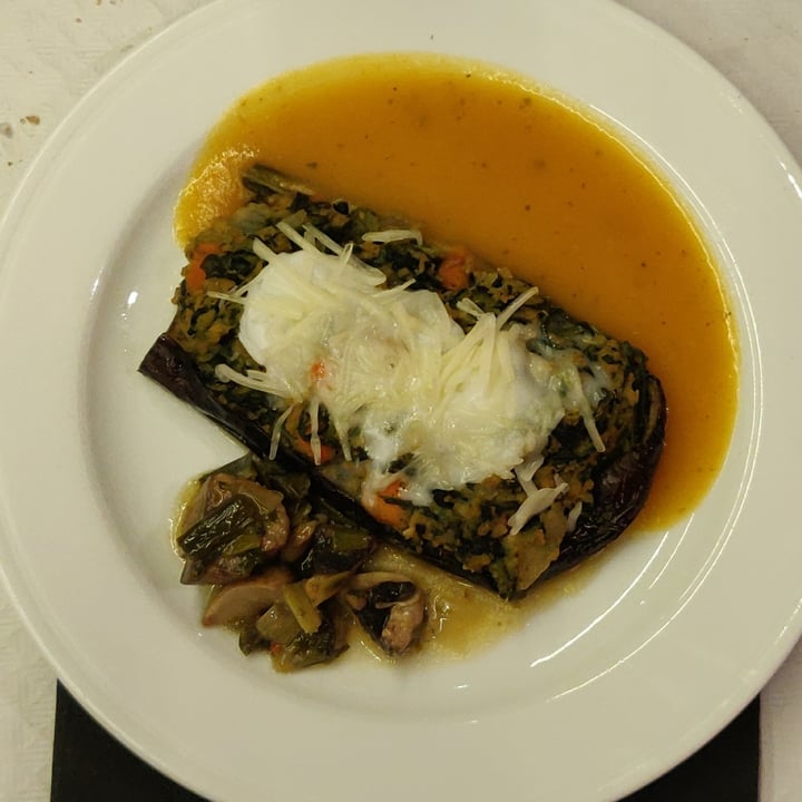 photo of Taberna "El Parral" berengena rellena con queso vegano shared by @joxi on  23 Jan 2023 - review